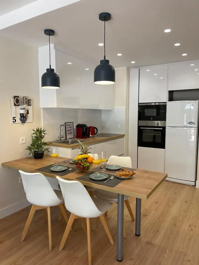 Suite 208, Close To The Beach, 2 Bedroom,Golden Mile Marbella Apartment