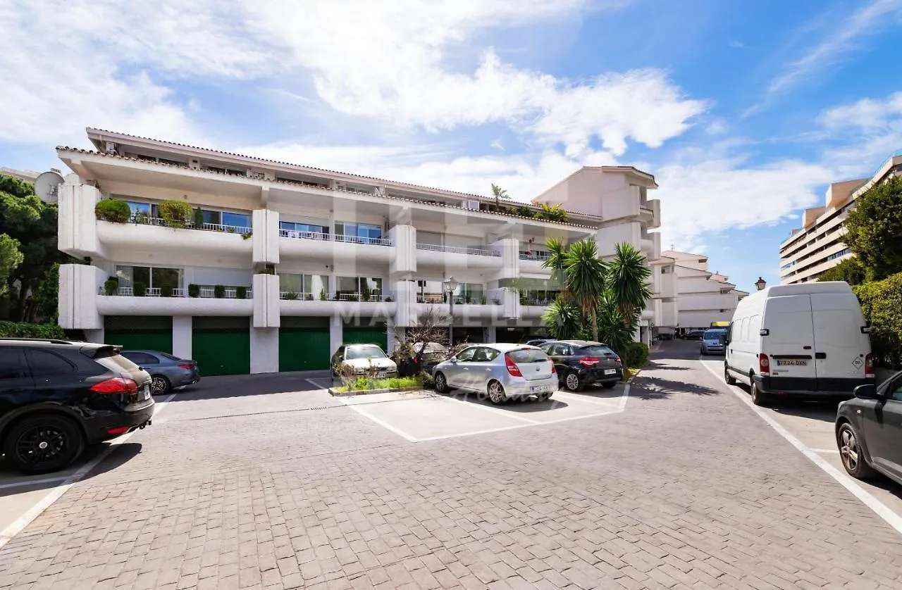 Apartment Suite 208, Close To The Beach, 2 Bedroom,Golden Mile Marbella Spain