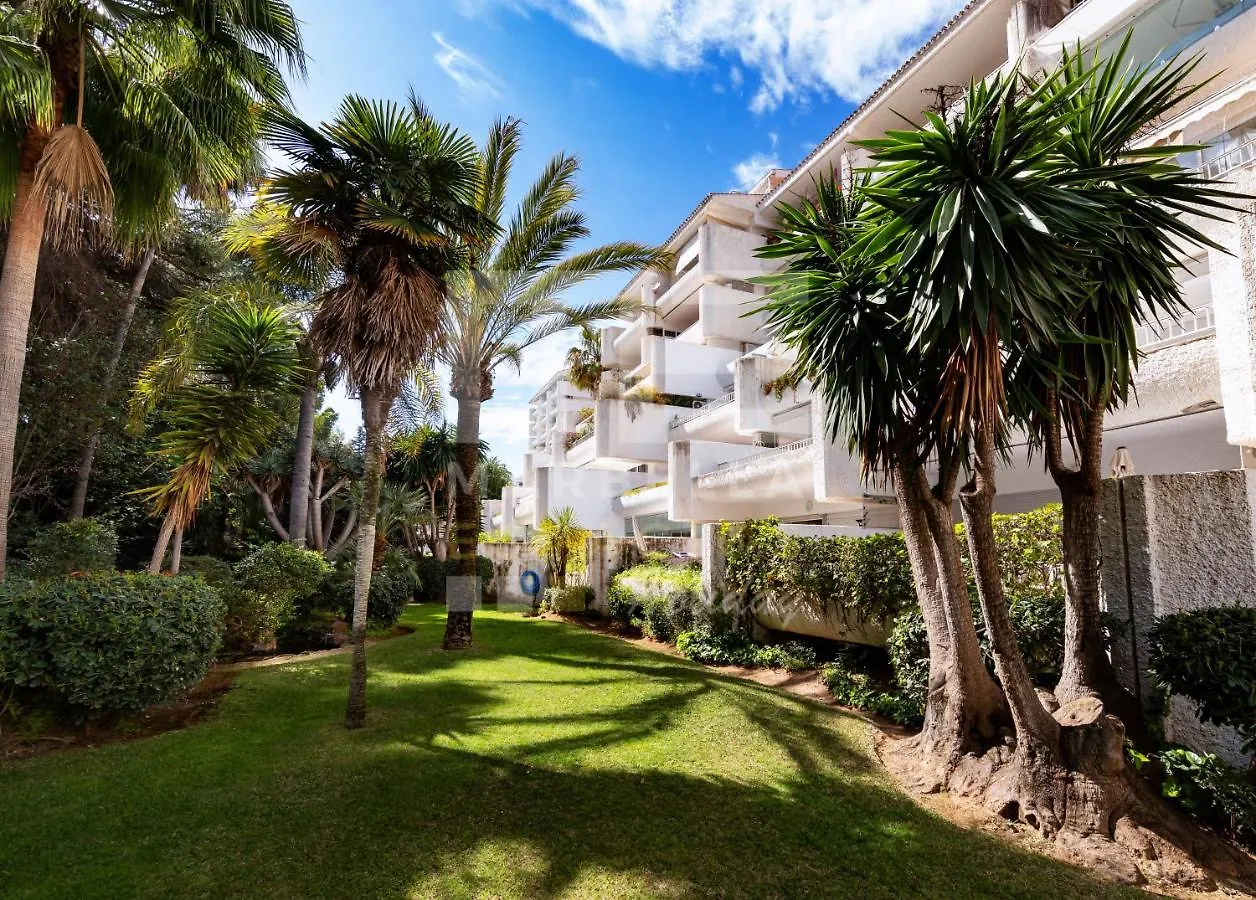 Suite 208, Close To The Beach, 2 Bedroom,Golden Mile Marbella Spain